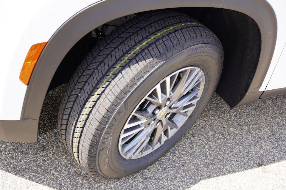 new 2026 Chevrolet Traverse car, priced at $41,920