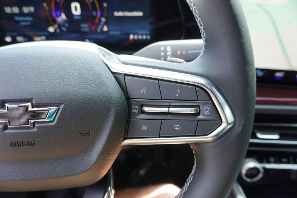 new 2025 Chevrolet Traverse car, priced at $48,003