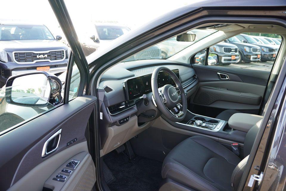 new 2026 Kia Carnival Hybrid car, priced at $42,769