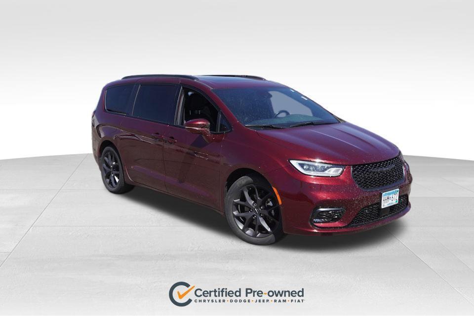 used 2021 Chrysler Pacifica car, priced at $25,659