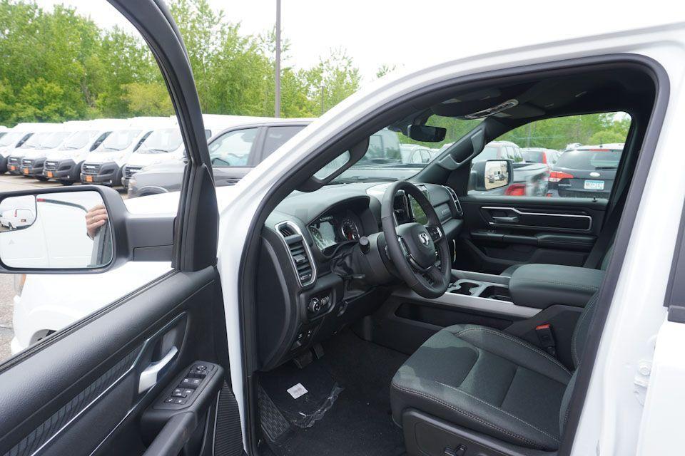 new 2025 Ram 1500 car, priced at $45,667