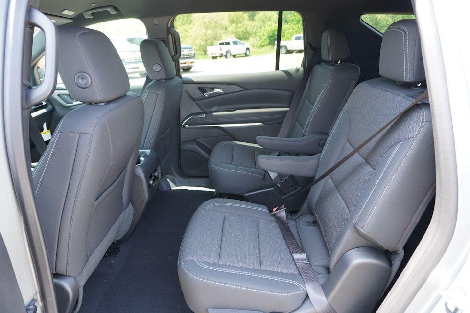 new 2025 Chevrolet Traverse car, priced at $42,687