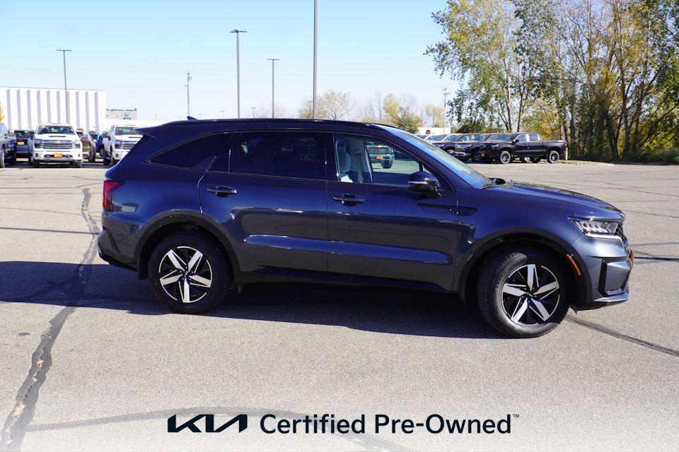 used 2022 Kia Sorento car, priced at $26,117