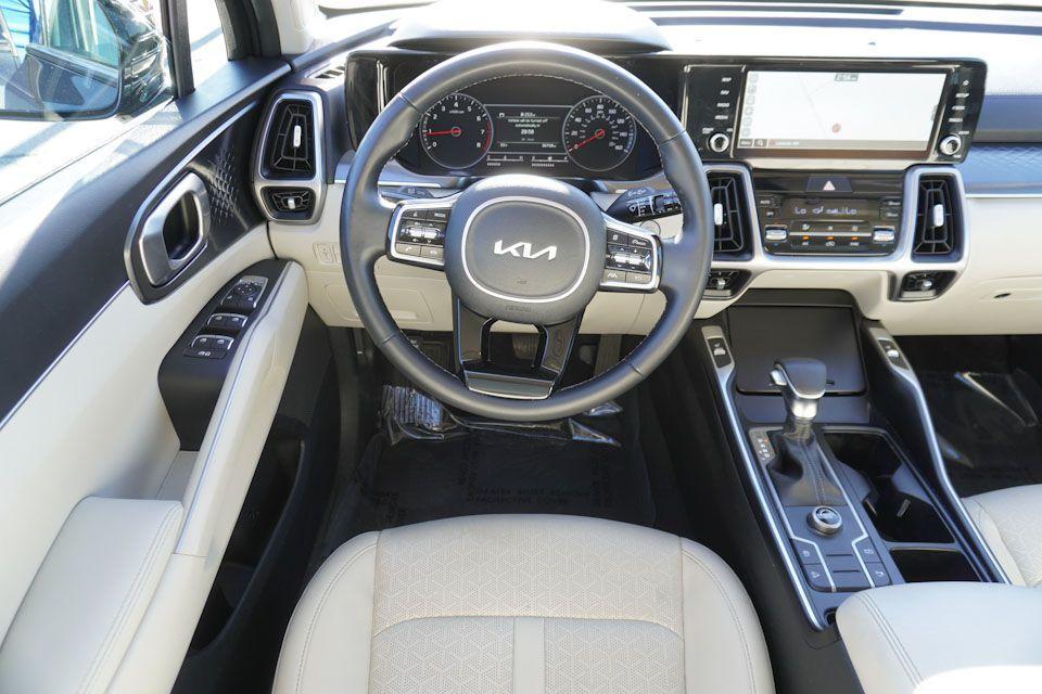 used 2022 Kia Sorento car, priced at $26,117