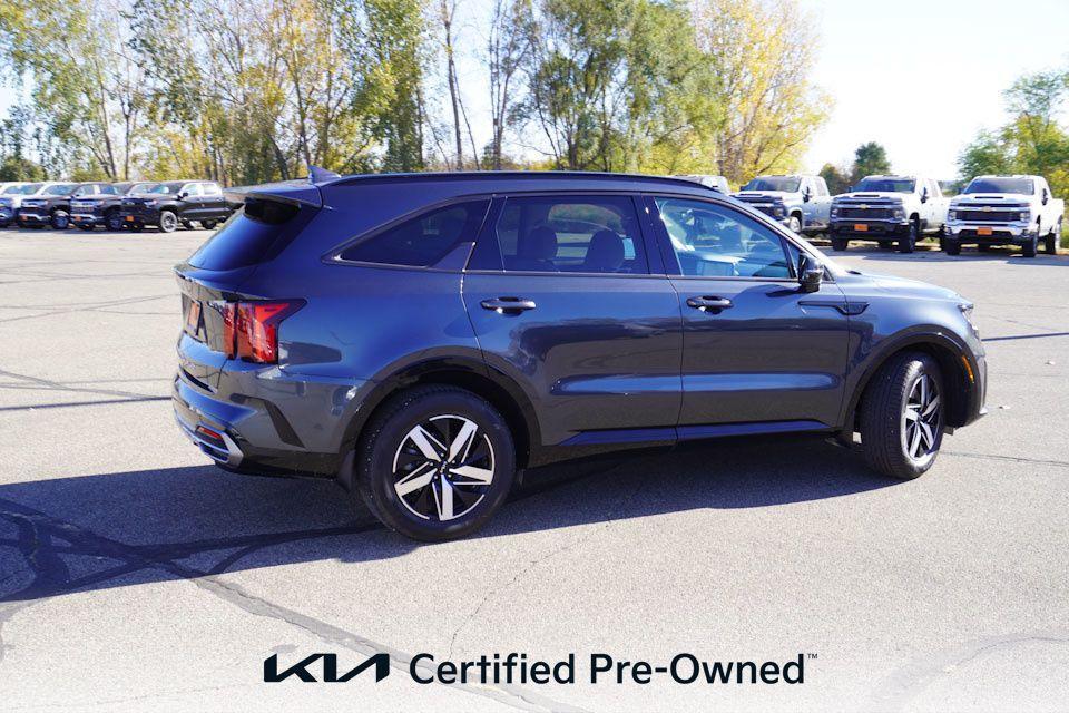 used 2022 Kia Sorento car, priced at $26,117