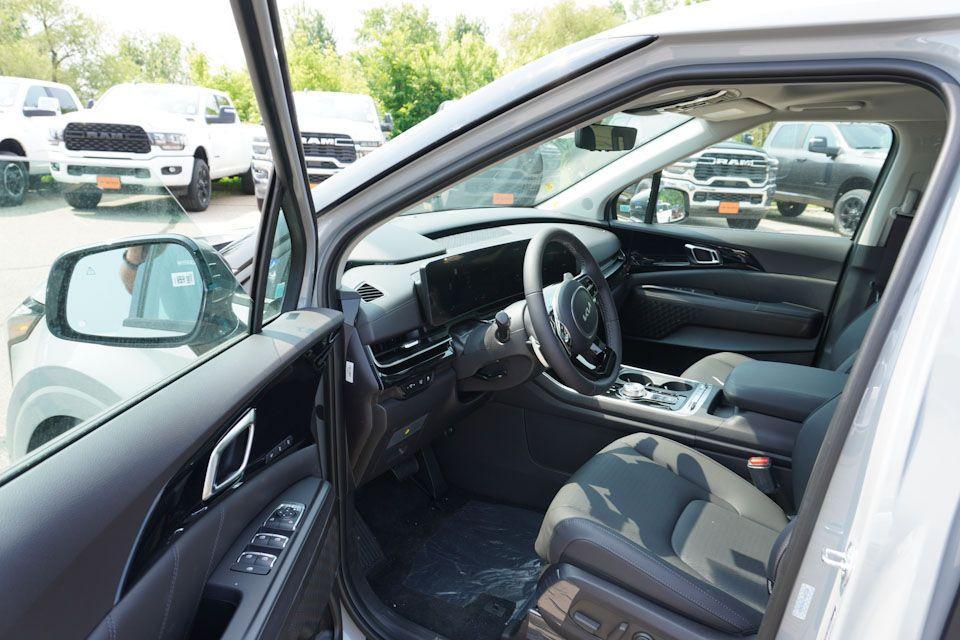 new 2026 Kia Carnival car, priced at $51,694