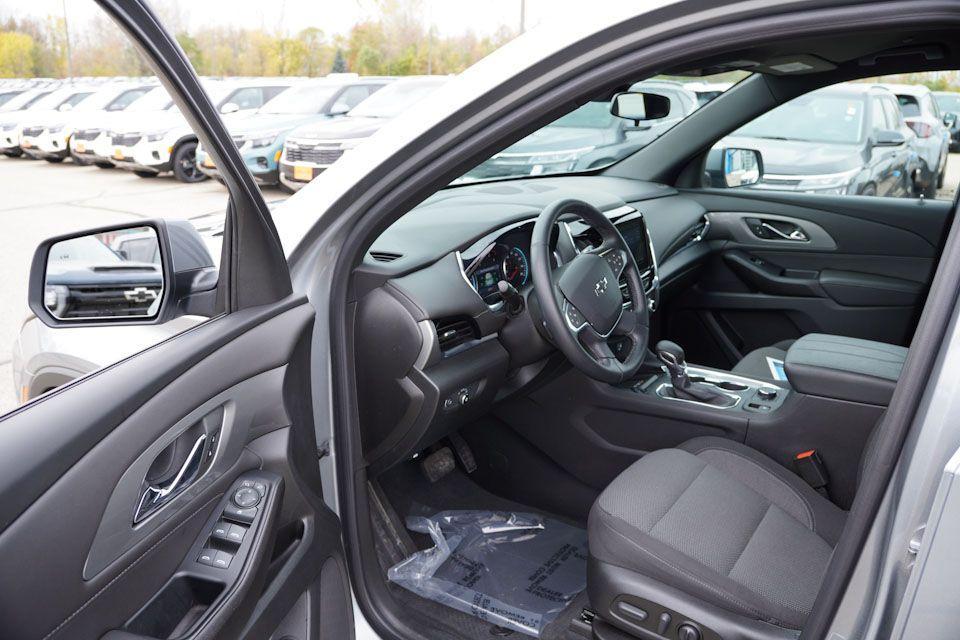 used 2023 Chevrolet Traverse car, priced at $34,433