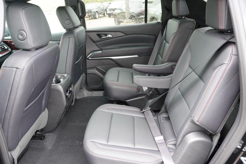 new 2026 Chevrolet Traverse car, priced at $49,661