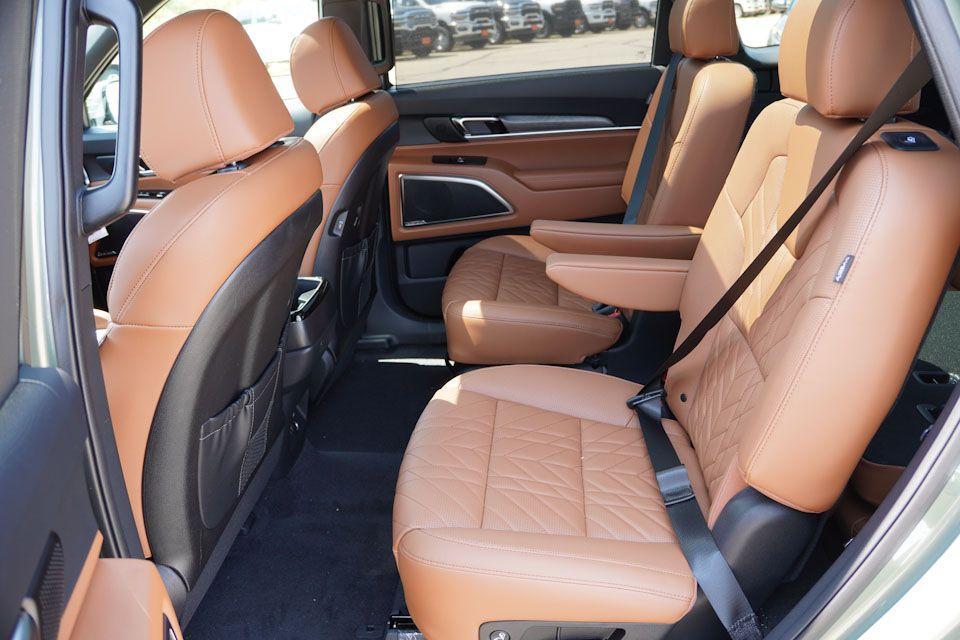 new 2025 Kia Telluride car, priced at $46,896