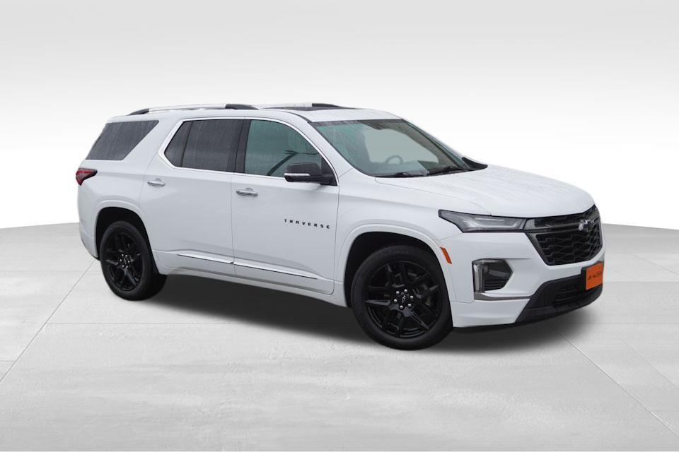 used 2022 Chevrolet Traverse car, priced at $35,779