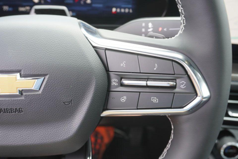 new 2025 Chevrolet Traverse car, priced at $56,095