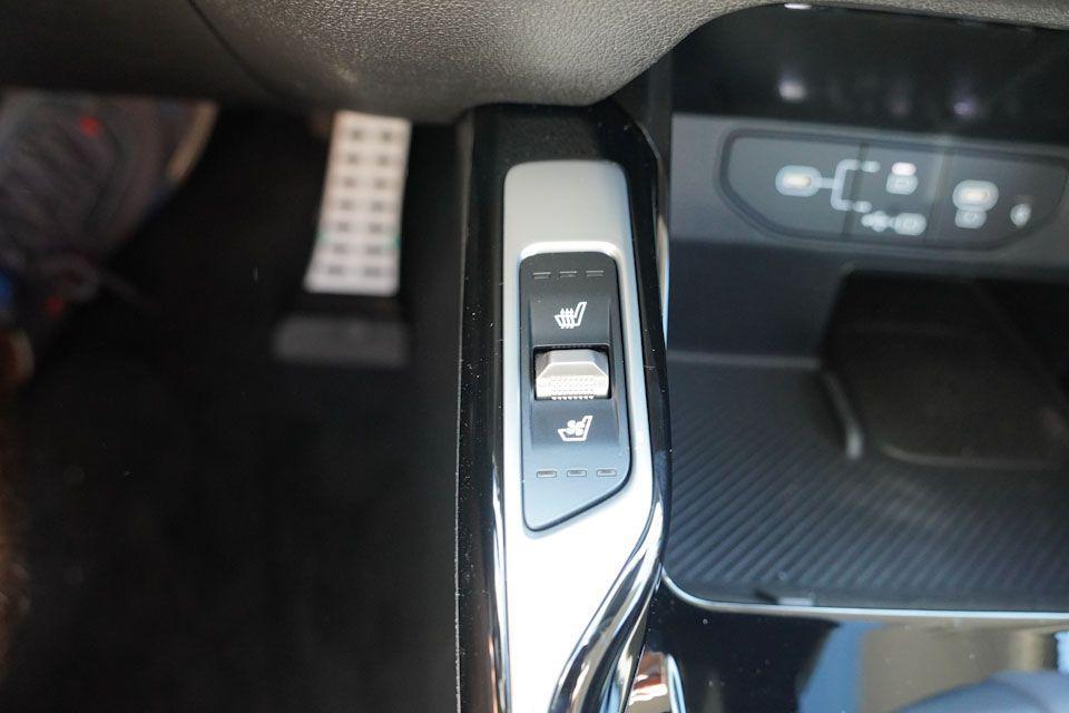 new 2026 Kia Sorento car, priced at $41,402