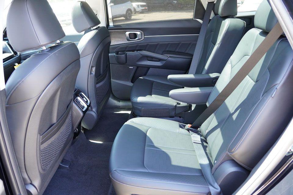 new 2026 Kia Sorento car, priced at $41,402