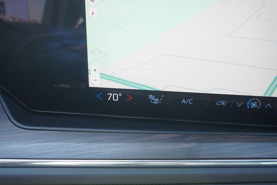 new 2025 Chevrolet Suburban car, priced at $69,970
