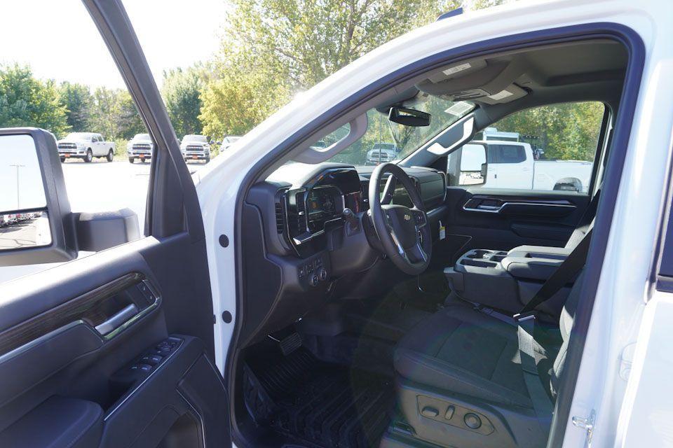 new 2025 Chevrolet Silverado 3500 car, priced at $56,500