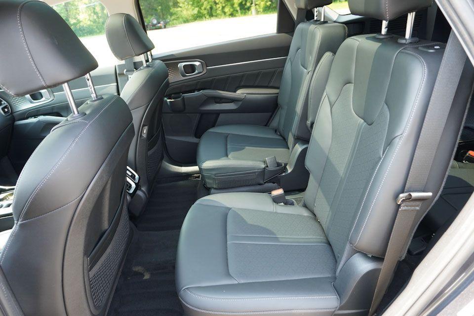 used 2023 Kia Sorento car, priced at $31,517