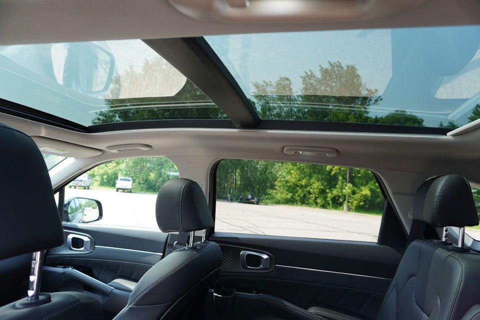used 2023 Kia Sorento car, priced at $31,517