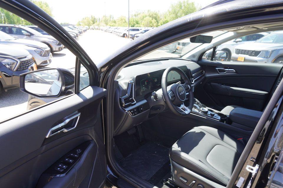 new 2025 Kia Sportage Hybrid car, priced at $32,299