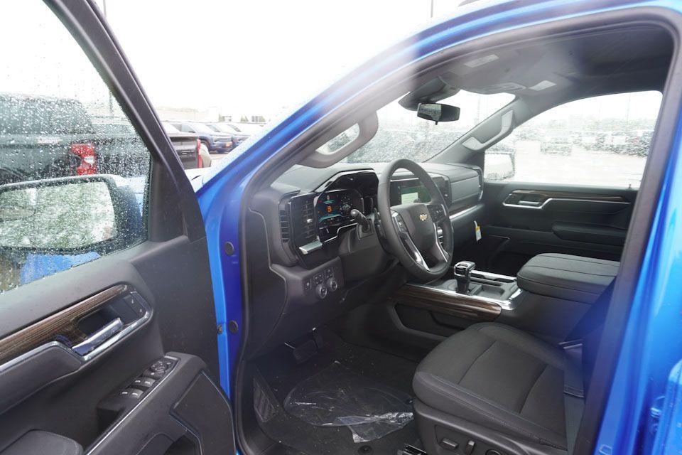 new 2025 Chevrolet Silverado 1500 car, priced at $50,104