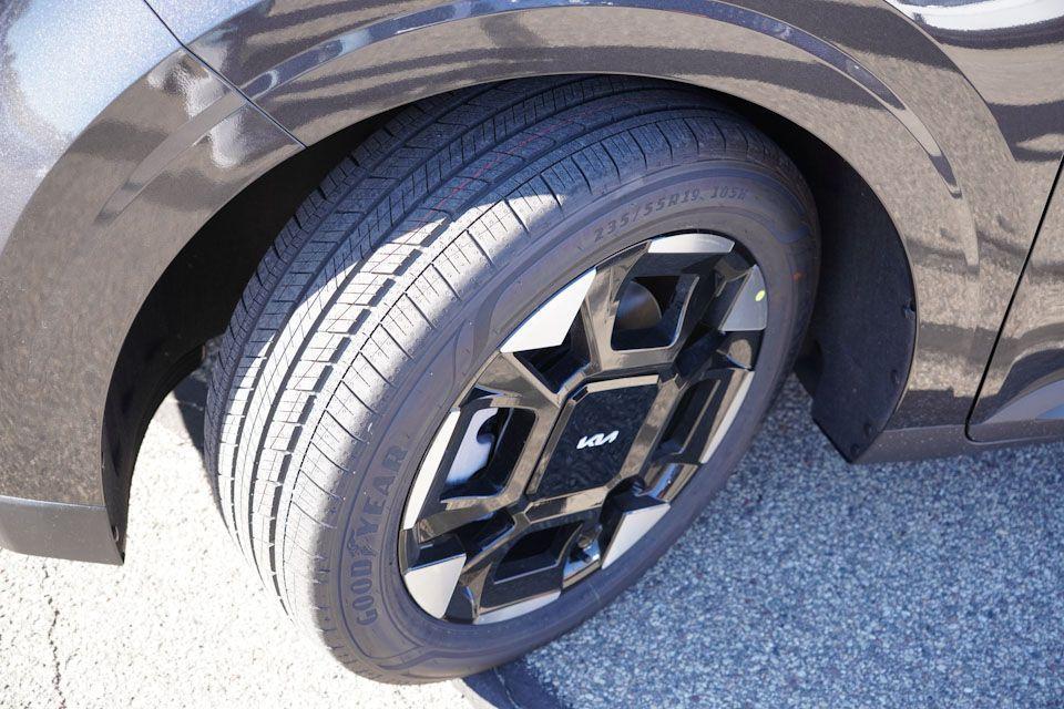 new 2026 Kia Carnival car, priced at $38,959