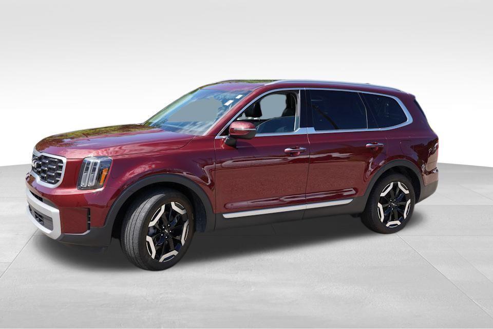 used 2023 Kia Telluride car, priced at $34,344