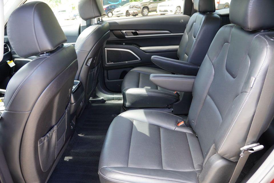used 2023 Kia Telluride car, priced at $34,344