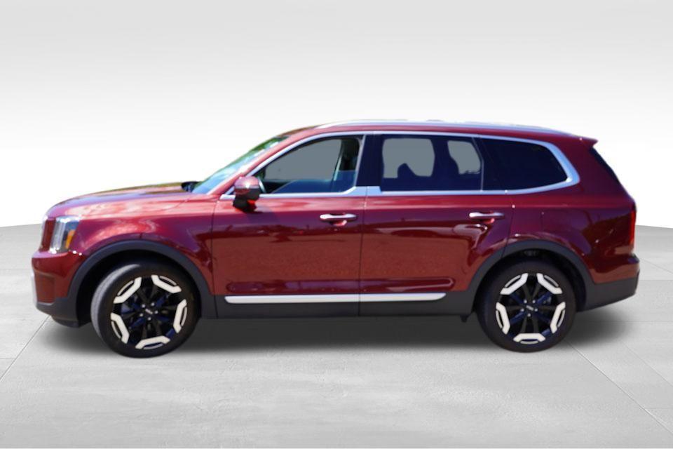 used 2023 Kia Telluride car, priced at $34,344