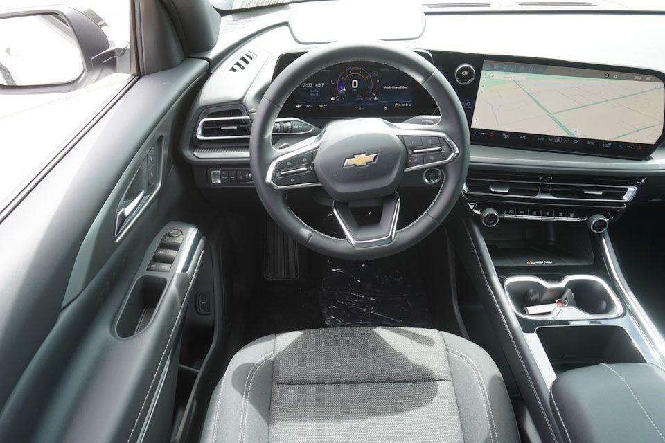 new 2025 Chevrolet Traverse car, priced at $42,687