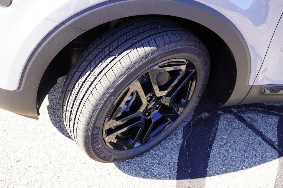 new 2025 Kia Telluride car, priced at $49,415