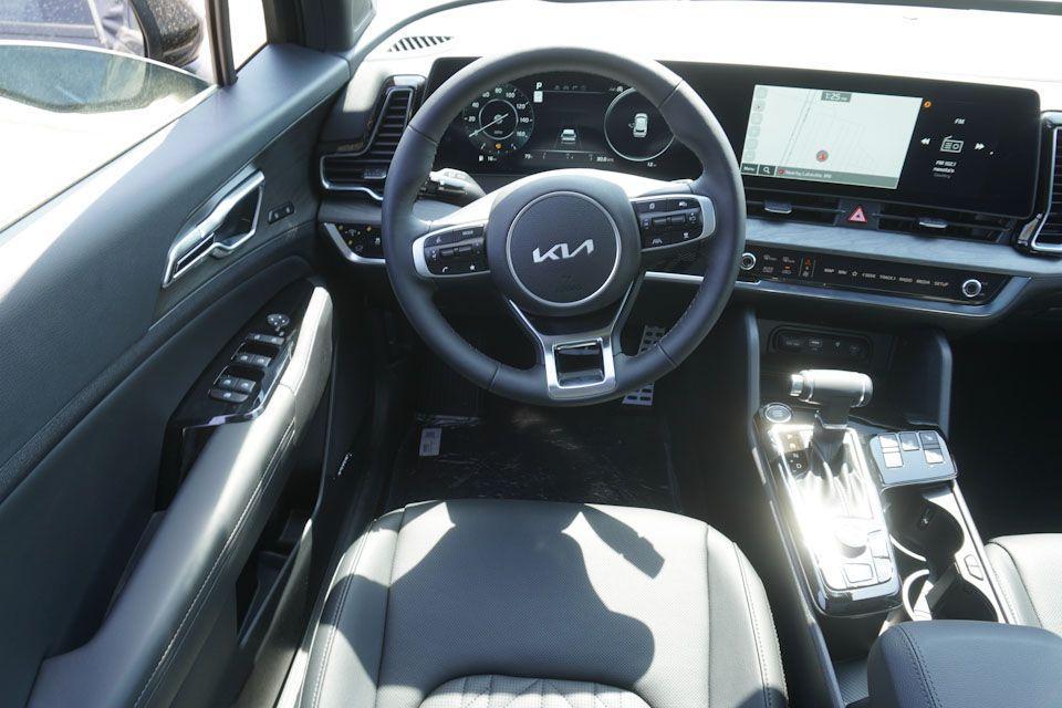 new 2025 Kia Sportage car, priced at $35,832