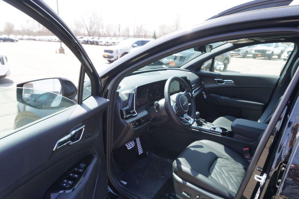 new 2025 Kia Sportage car, priced at $35,832