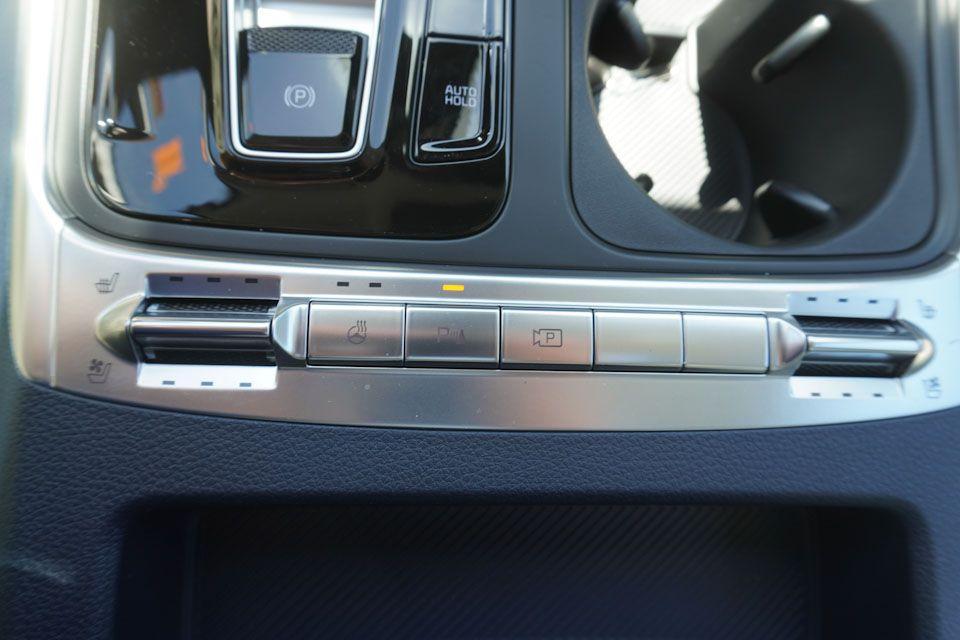 new 2025 Kia Carnival Hybrid car, priced at $50,087