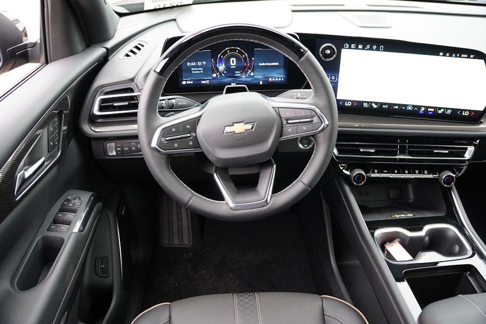 new 2026 Chevrolet Traverse car, priced at $56,368