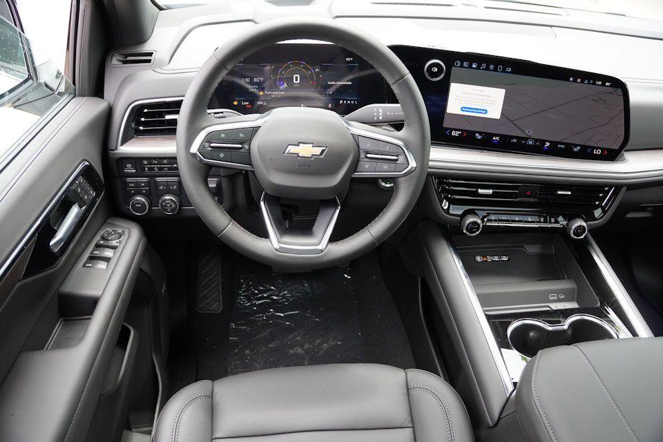new 2025 Chevrolet Suburban car, priced at $70,470
