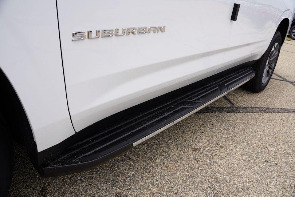 new 2025 Chevrolet Suburban car, priced at $70,470