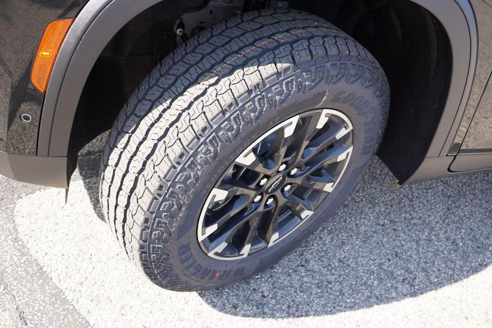 new 2026 Chevrolet Traverse car, priced at $53,241