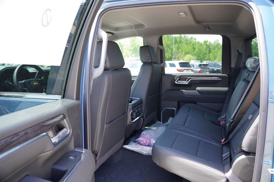 new 2025 Chevrolet Silverado 3500 car, priced at $74,700