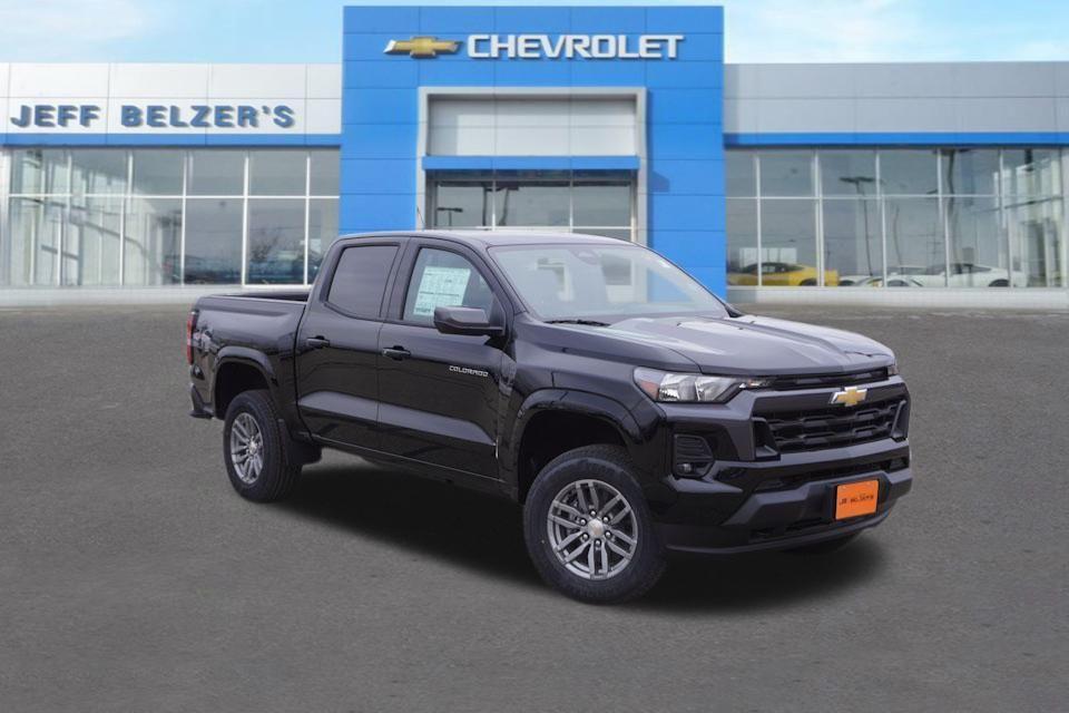 new 2024 Chevrolet Colorado car, priced at $38,450