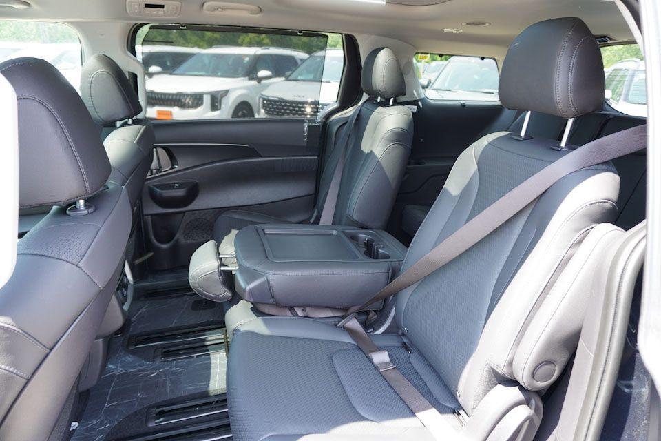 new 2026 Kia Carnival car, priced at $49,268