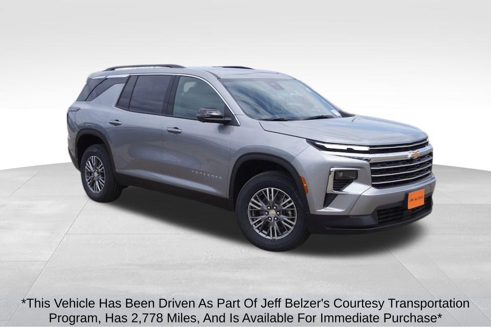 new 2025 Chevrolet Traverse car, priced at $41,995