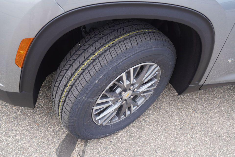 new 2025 Chevrolet Traverse car, priced at $41,391