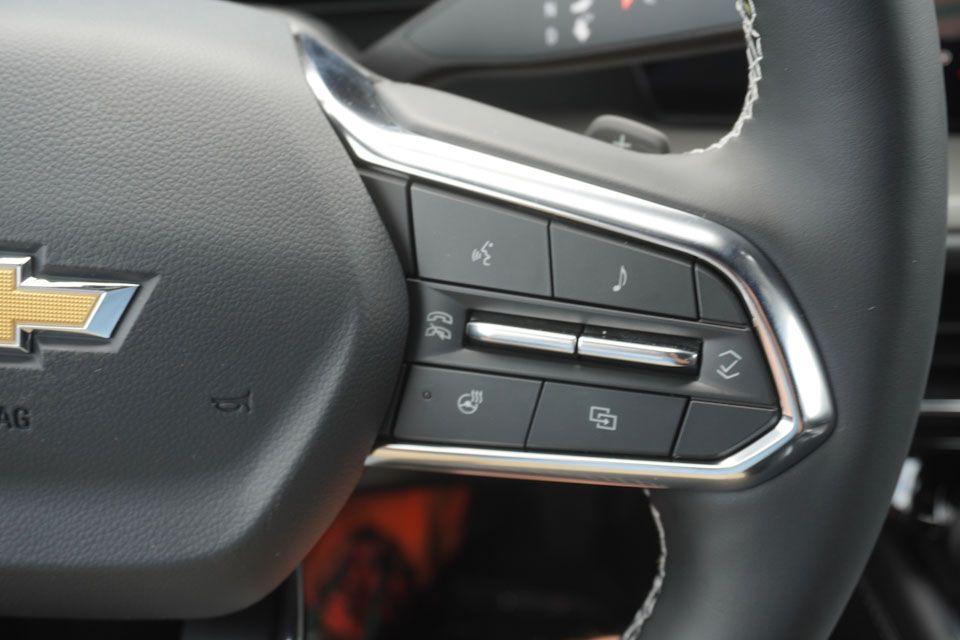 new 2025 Chevrolet Traverse car, priced at $41,391