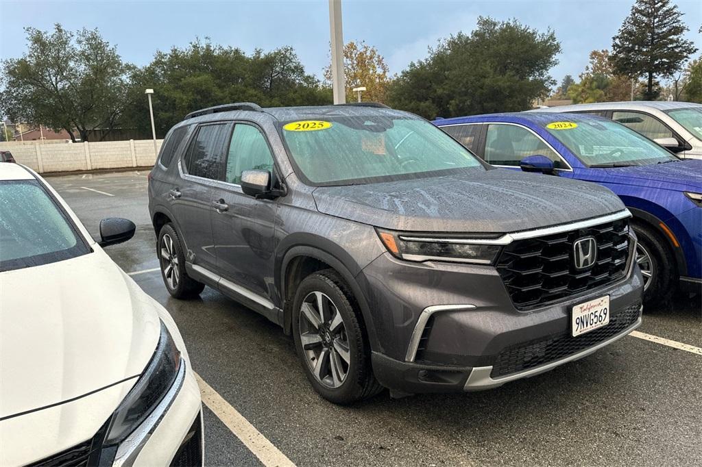 used 2025 Honda Pilot car, priced at $45,897