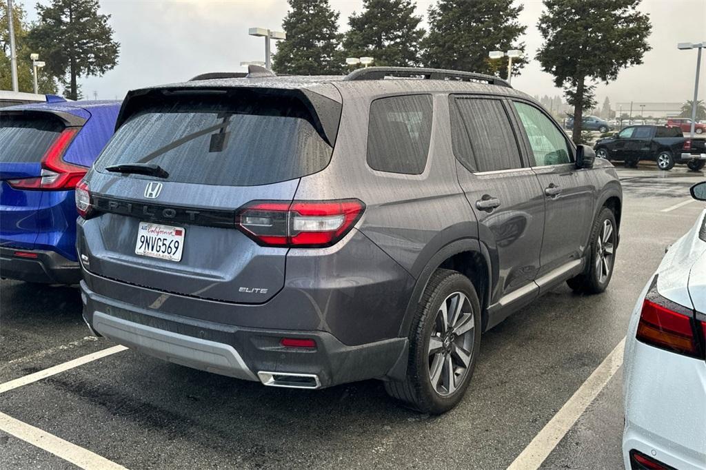 used 2025 Honda Pilot car, priced at $45,897