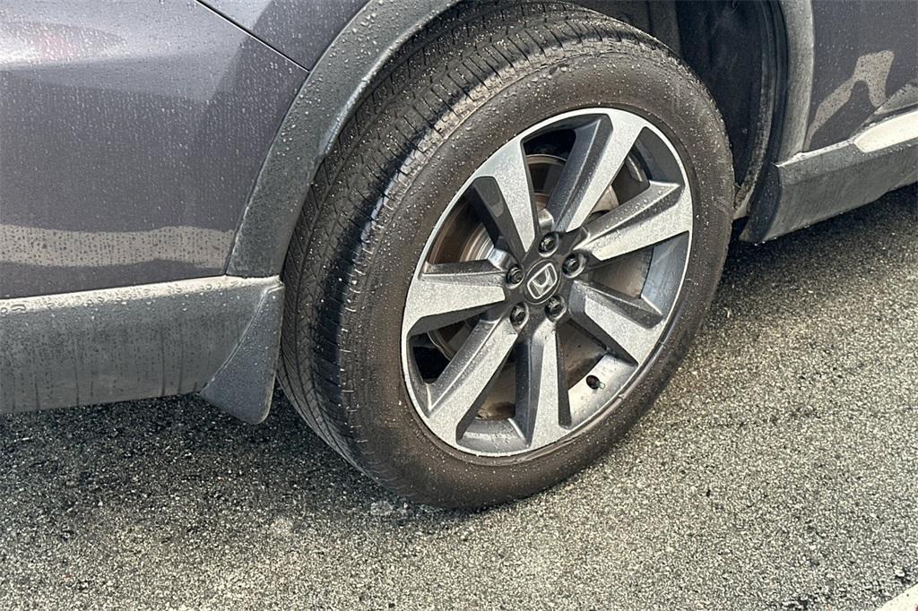 used 2025 Honda Pilot car, priced at $45,897