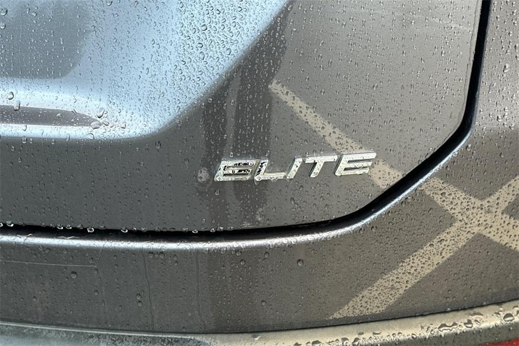 used 2025 Honda Pilot car, priced at $45,897