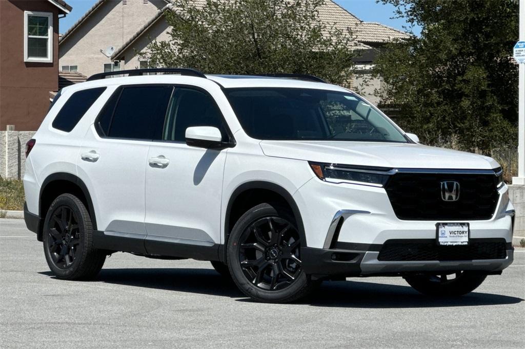 new 2025 Honda Pilot car, priced at $53,450