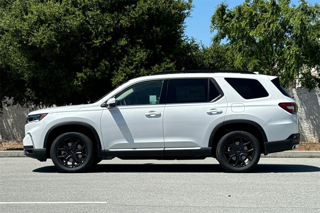 new 2025 Honda Pilot car, priced at $53,450