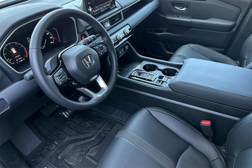 new 2025 Honda Pilot car, priced at $53,450