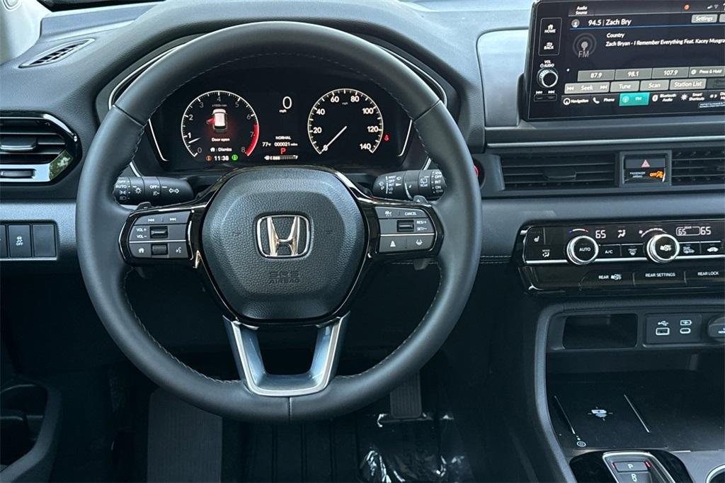 new 2025 Honda Pilot car, priced at $53,450